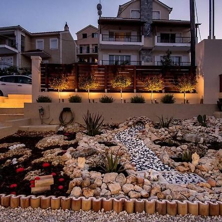 Avocado Villa Offering Peace And Relaxation アルゴストリオン エクステリア 写真