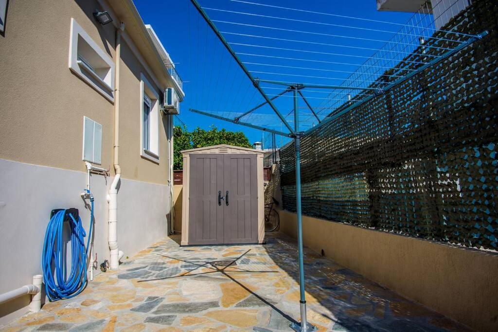 Avocado Villa Offering Peace And Relaxation アルゴストリオン エクステリア 写真